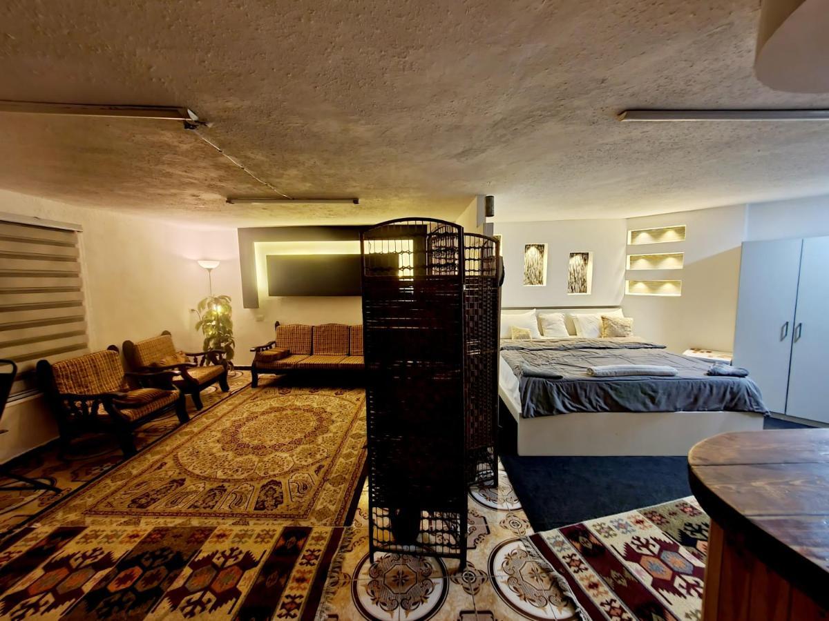 Zeus Apartment Jarash Bagian luar foto