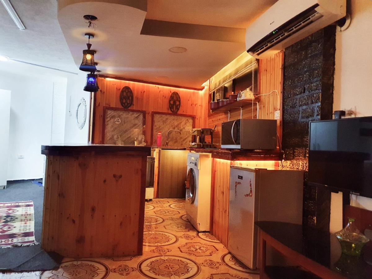 Zeus Apartment Jarash Bagian luar foto